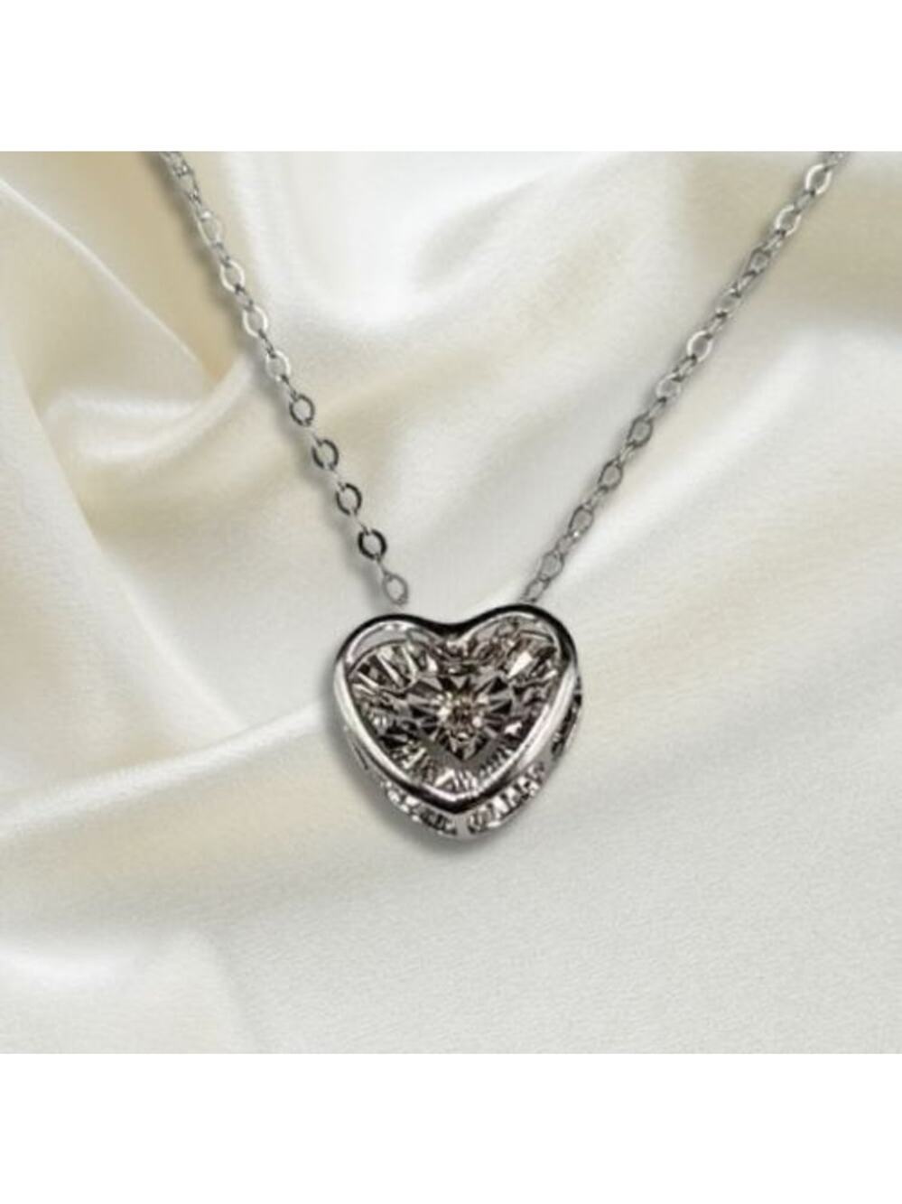 Sparkling Heartbeat: Solid 18k White Gold Diamond Pendant Necklace